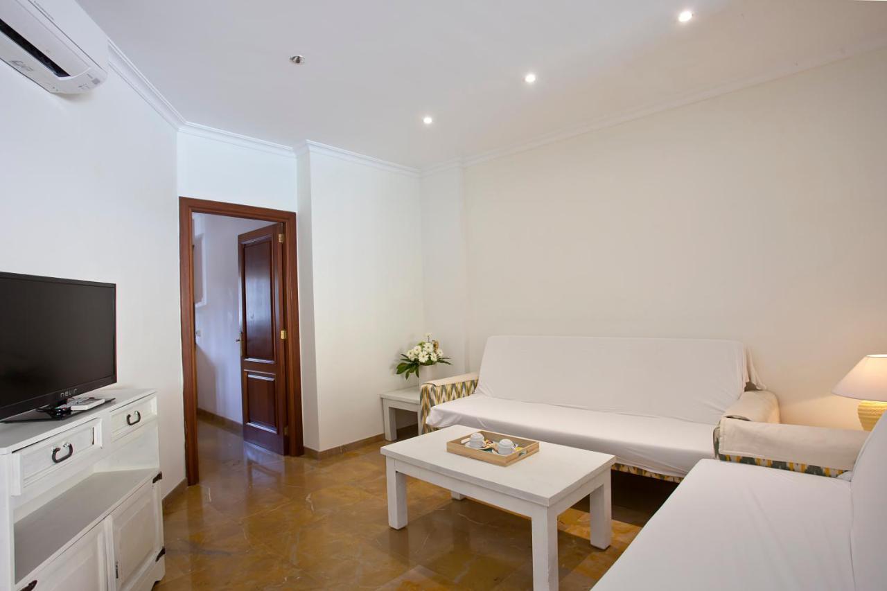 Apartments Galeon Suites Port de Pollença Eksteriør billede